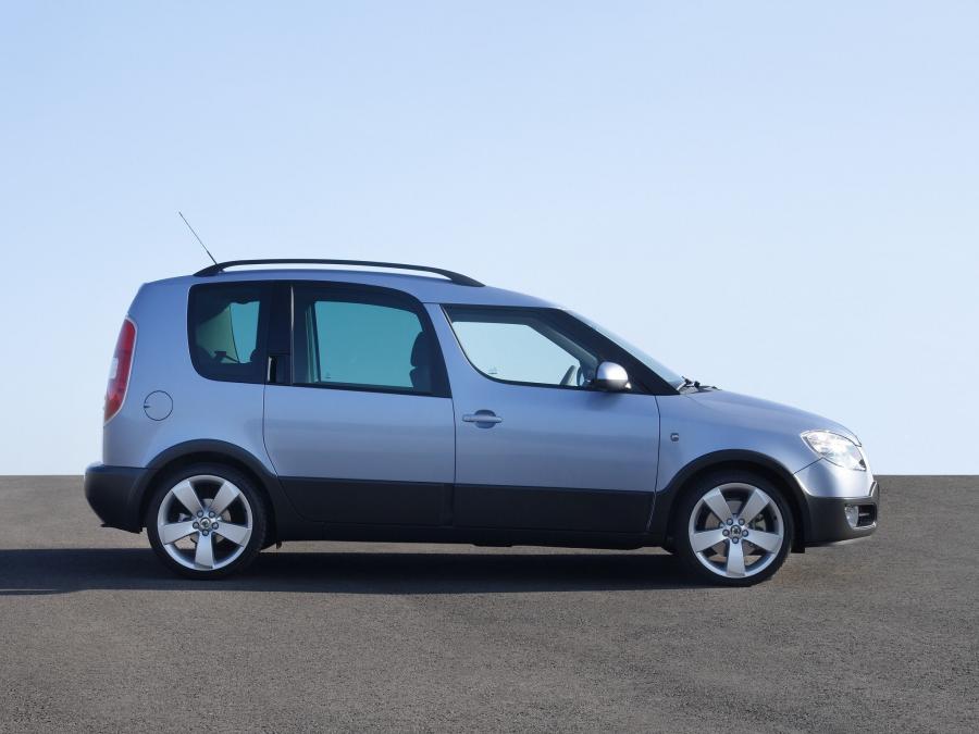  Skoda Roomster Scout 2007 года  (фото 31 из 40)